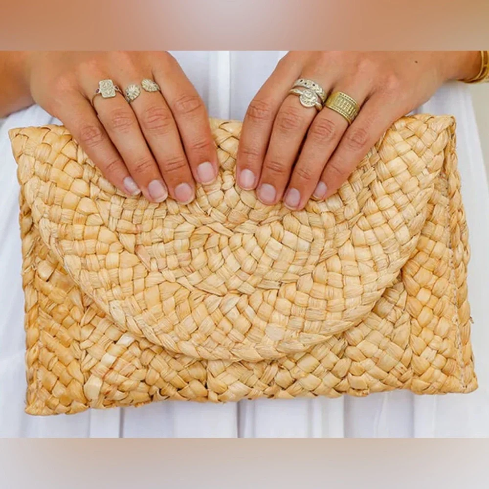 Hacienda Straw Clutch - Picture 1 of 6